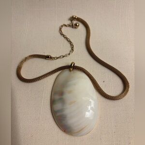 Elegant Mother of Pearl Pendant with Gold Mesh Chain